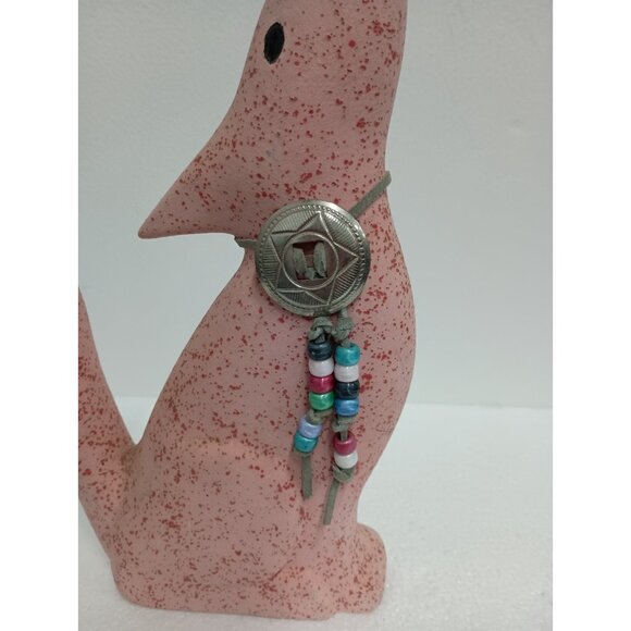 Vintage 1980s Ceramic Southwest Howling Pink Wolf Sculpture Figurine Art Decor - Picture 2 of 8